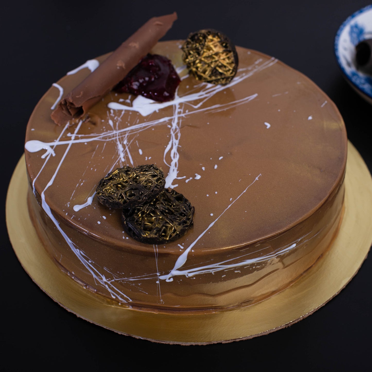 BERRY COMPOTE & MILK CHOCOLATE CAKE