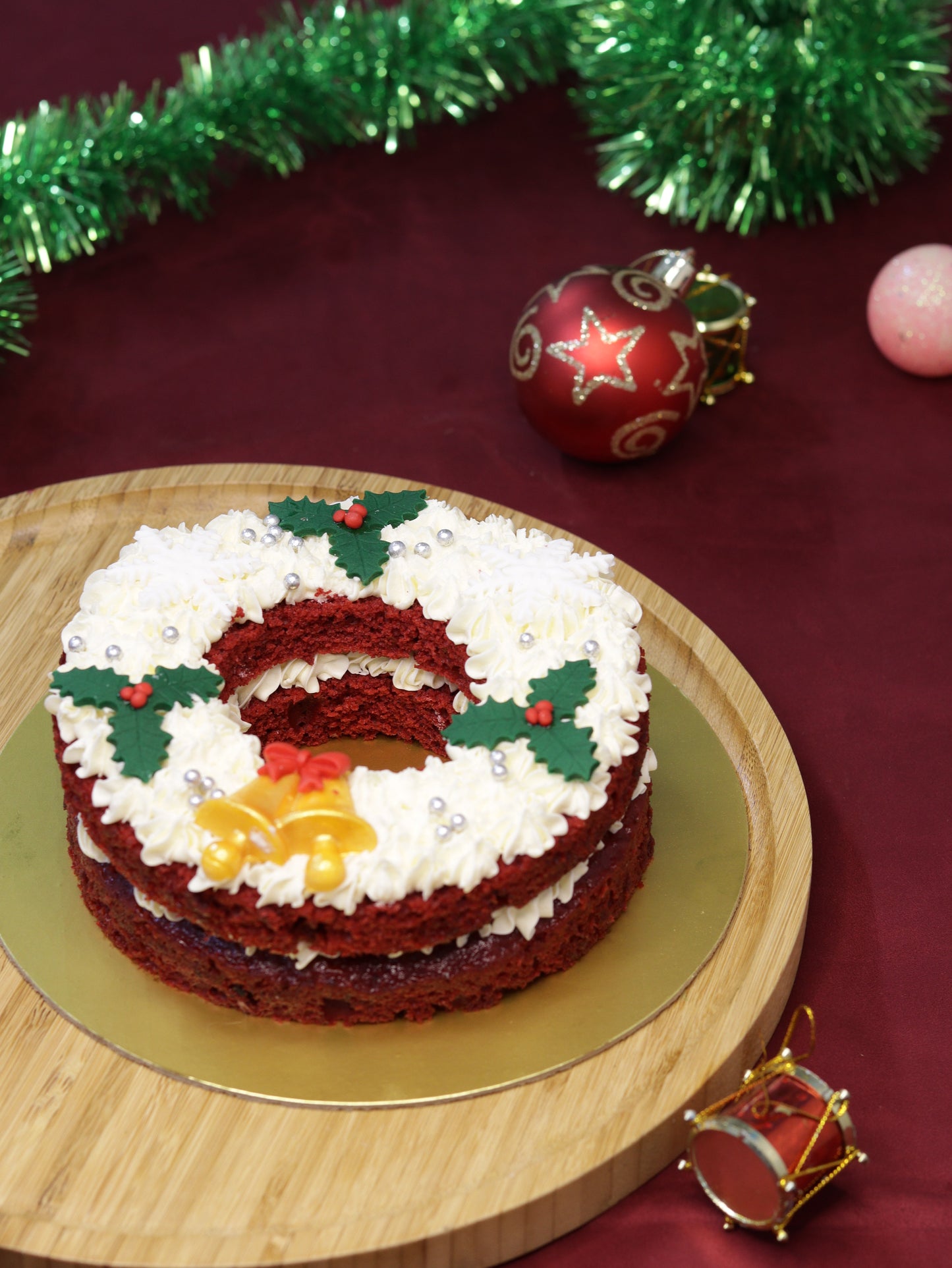 WREATH CAKE