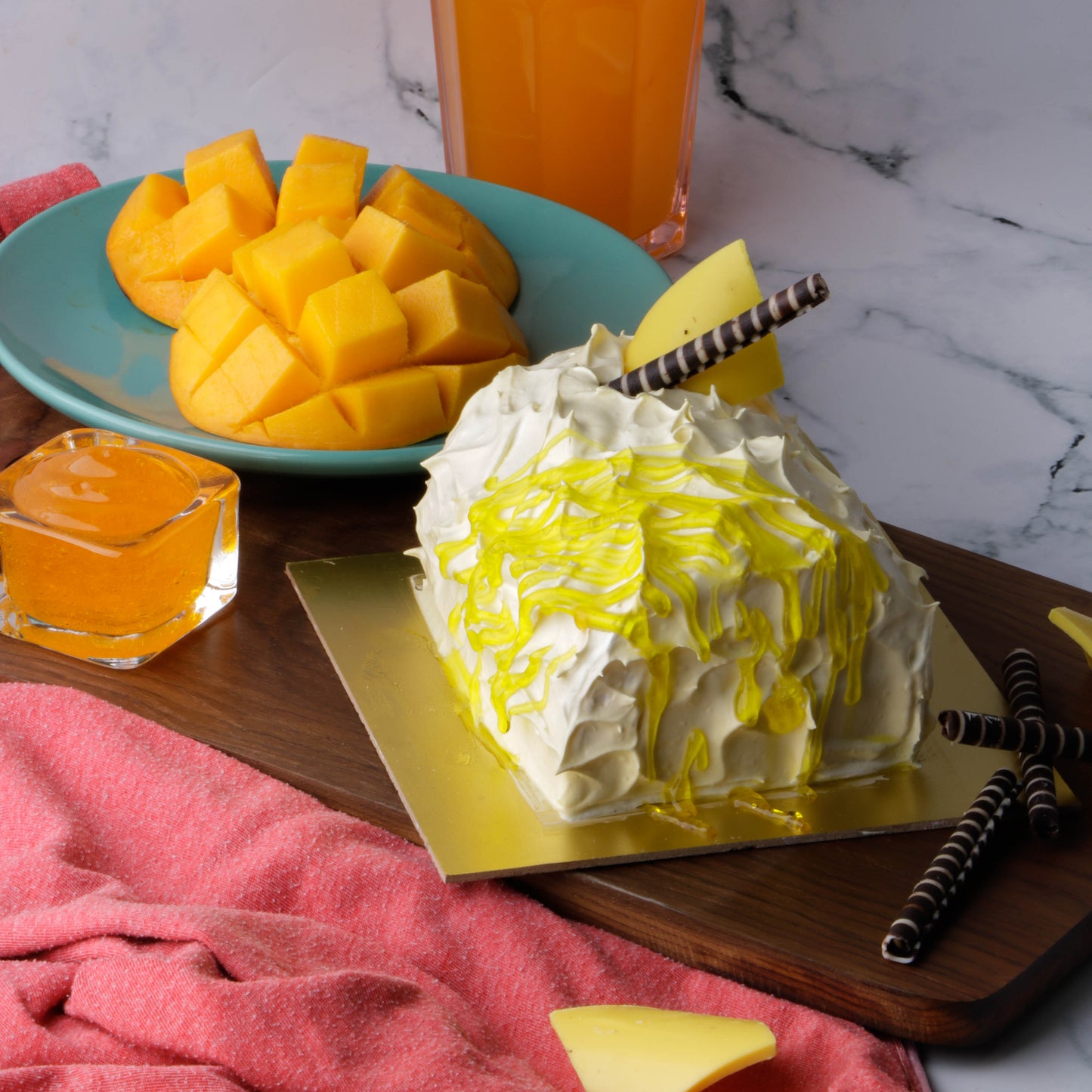 MANGO ROULADE CAKE