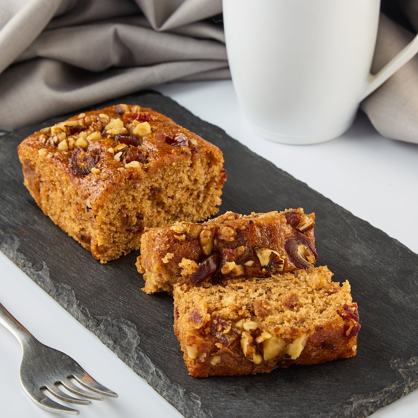 DATE & WALNUT TEA CAKE