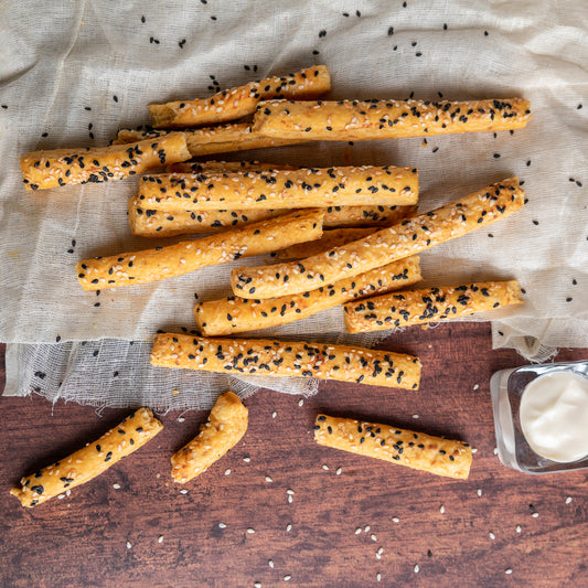 SESAME SEED CHEESE CRACKERS